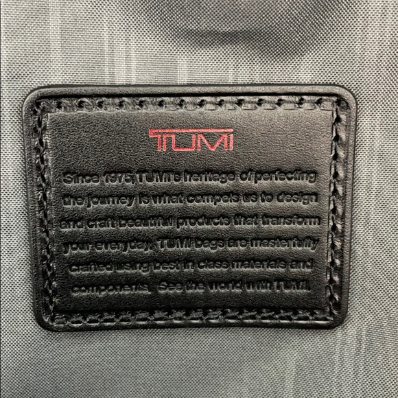 TUMI Travel Satchel - Picture 3 of 6